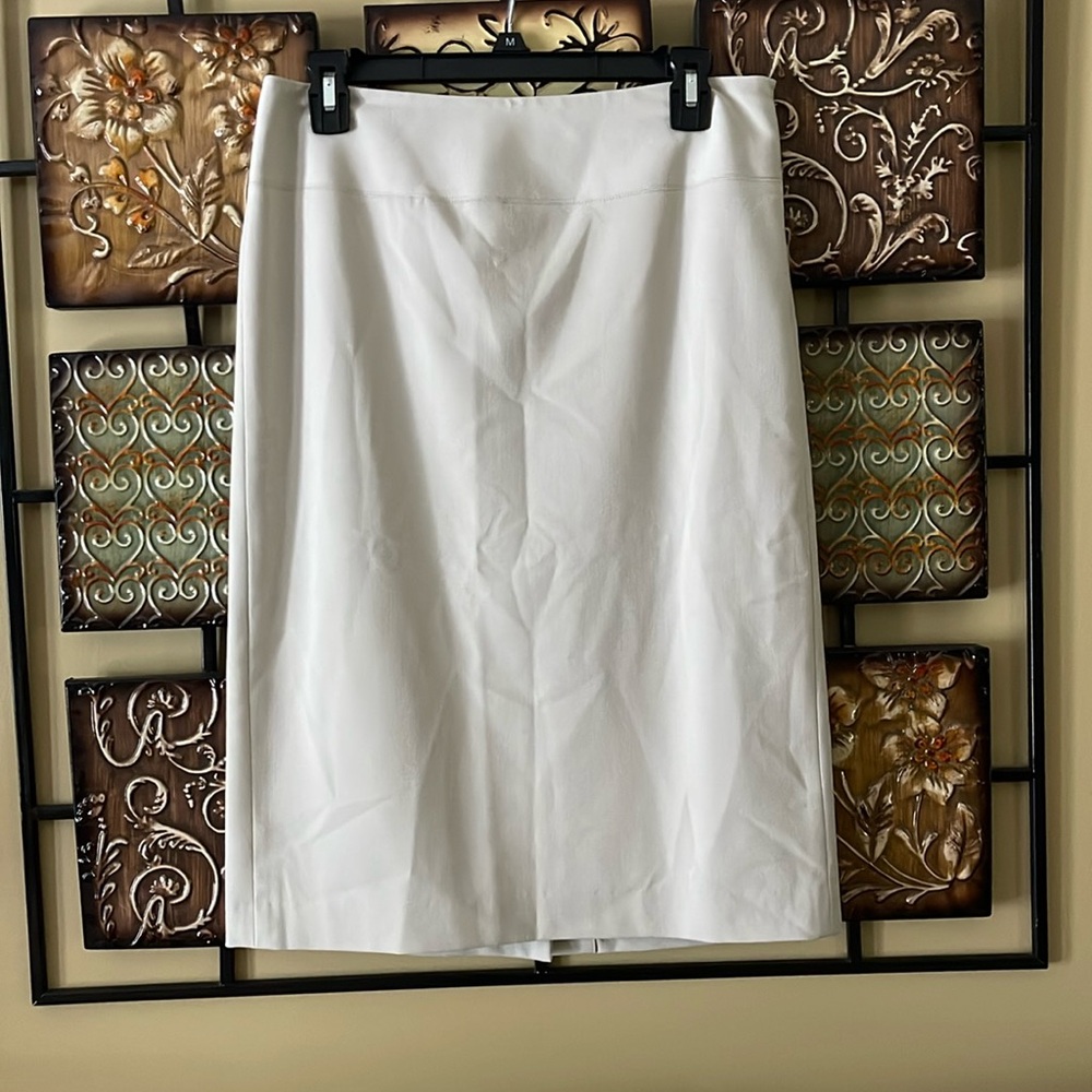 Rafaella pencil skirt size 8 like new!